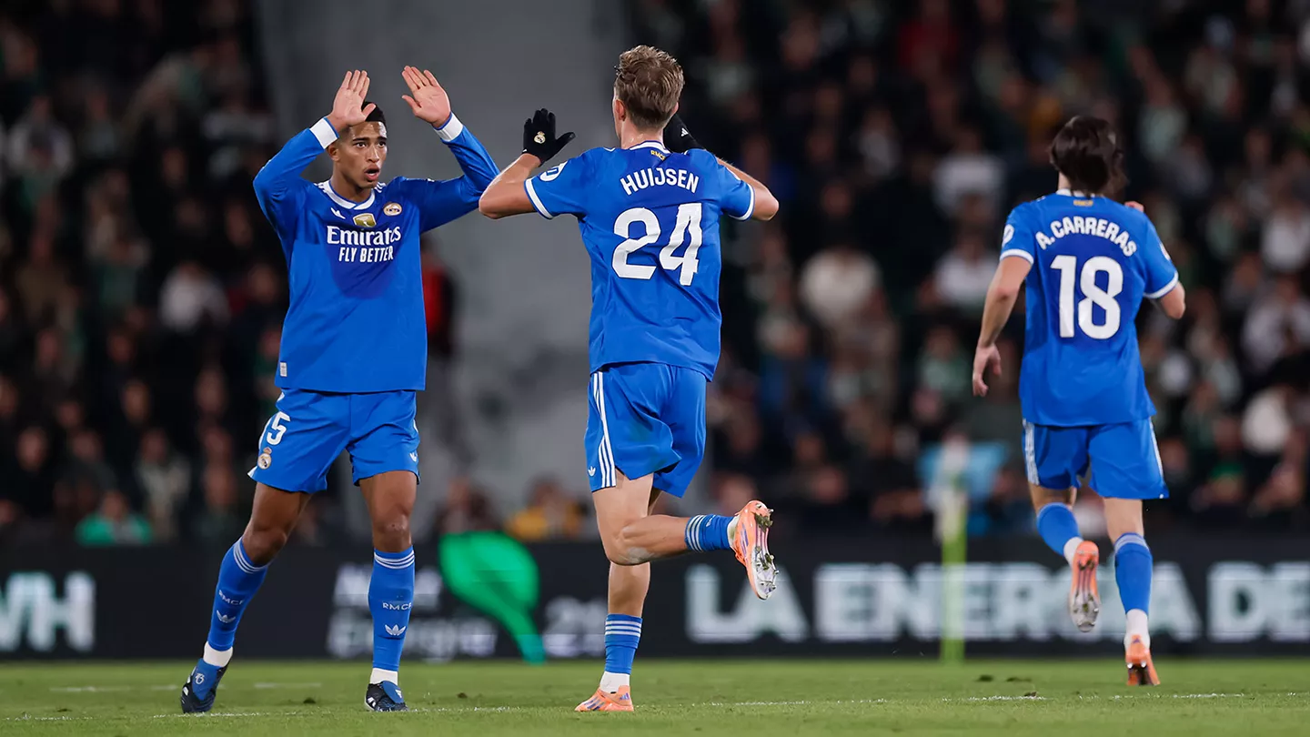 Bellingham celebra con Huijsen.
