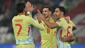 España festeja su gol ante Georgia