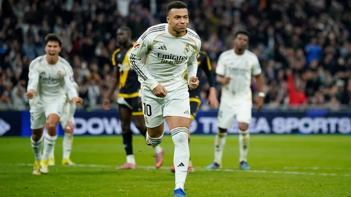 Mbappe ffestejando su gol